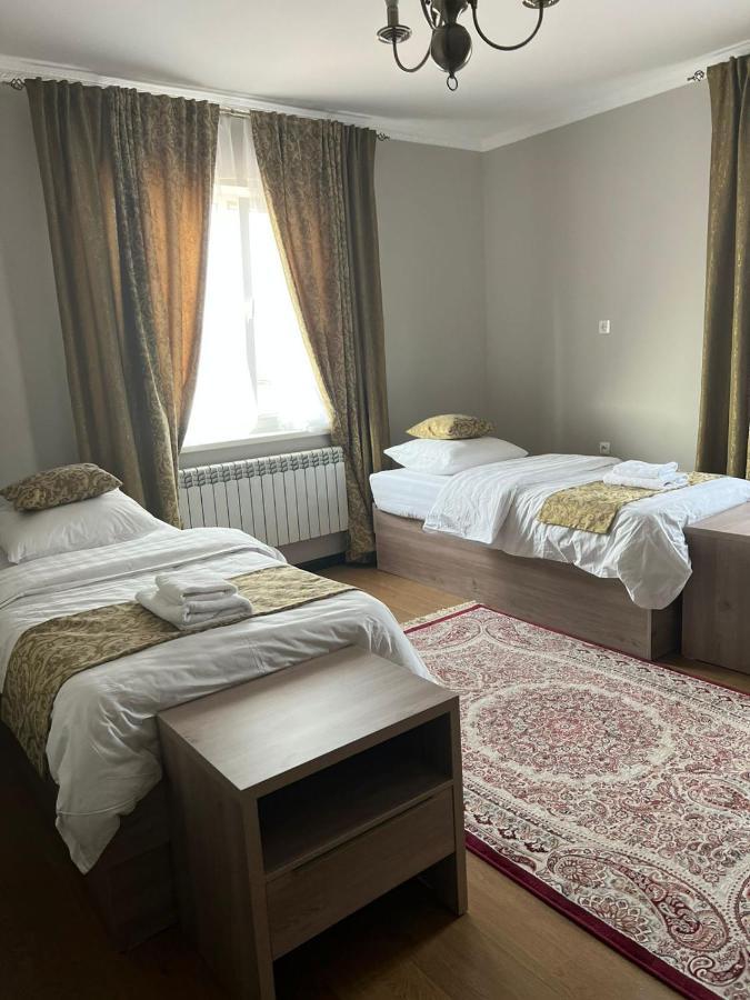Green Town Hotel 쉼켄트 외부 사진